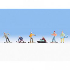 15826 15826 Snowboarders.