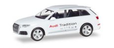 094085 Audi Q7 "Audi Tradition".