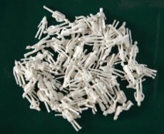 95007 24 unpainted model figures in white color.