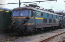 3012.05 Spoor HO, NMBS, E-lok 2383, DC, stelplaats Kinkempois.